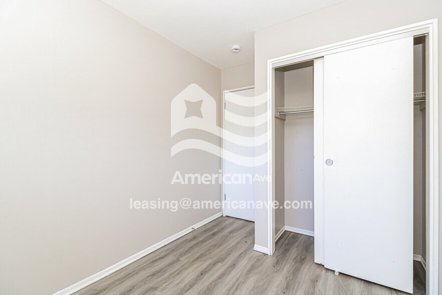 Building Photo - 1137 Maple Ave