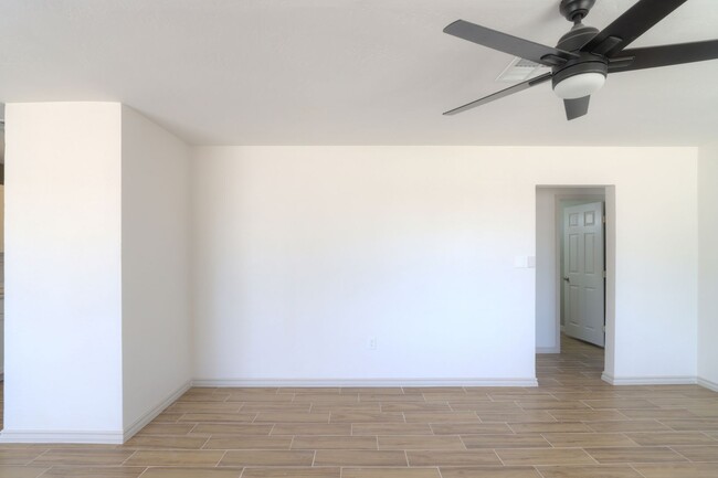 Building Photo - Newly remodeled 4 Bedroom in Casa Grande