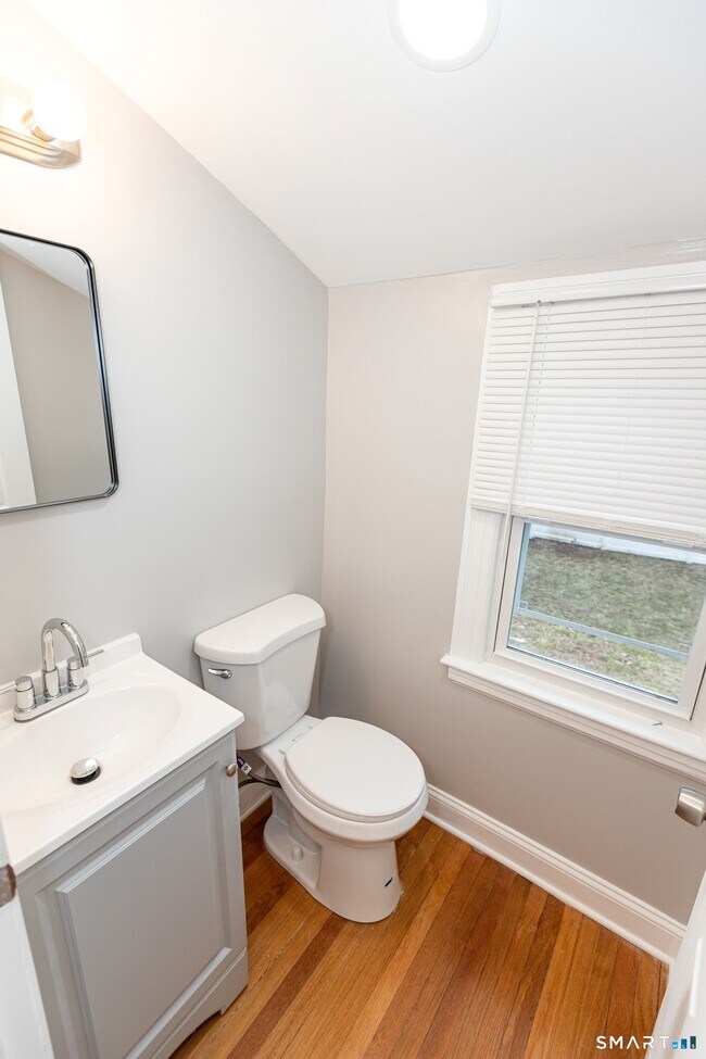 Building Photo - 99 Jordan Ln