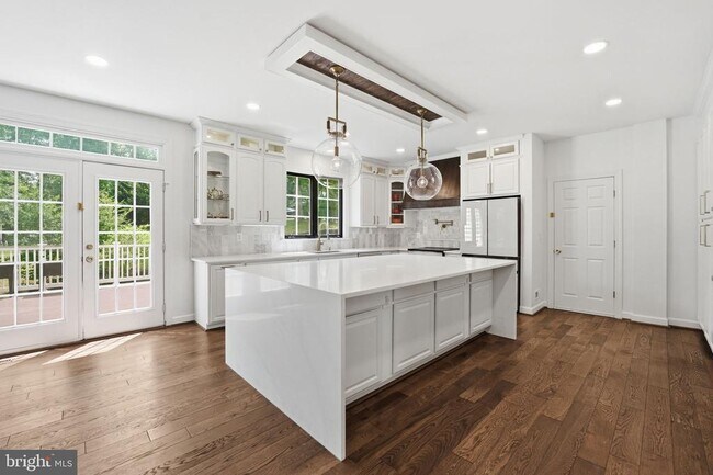 Building Photo - 7273 Tinsley Way