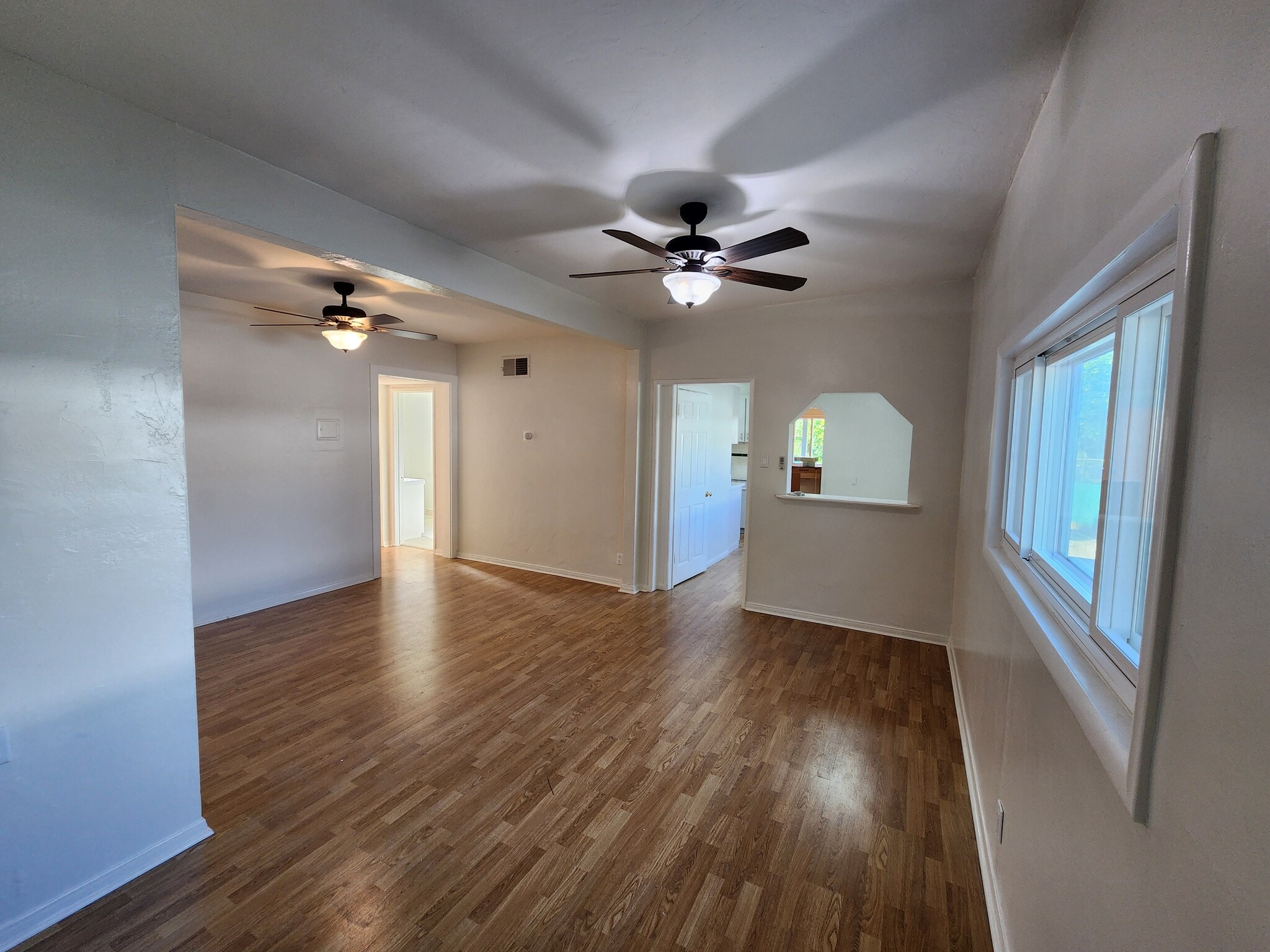 Building Photo - 10447 Cantara St