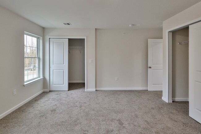 Building Photo - Brand-new construction 3 bedroom townhouse...