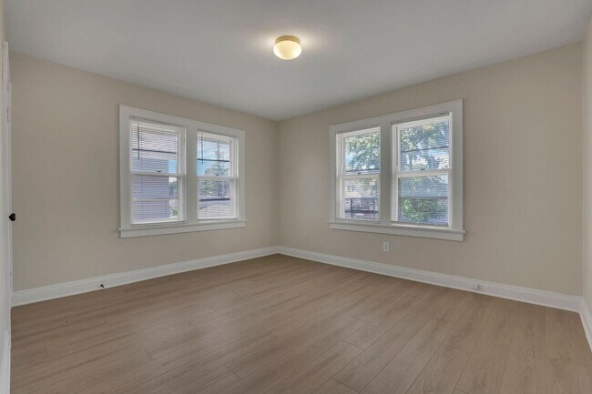 Building Photo - 43-45 N Chase Ave