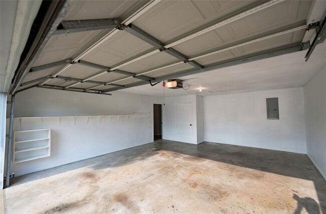 Building Photo - 1459 Fredonia St