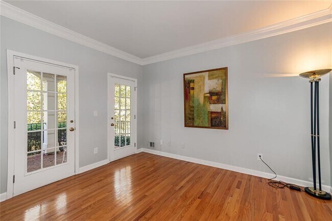 Building Photo - 651 Briarleigh Way