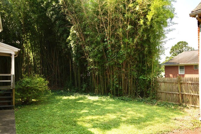 Building Photo - 109 Piedmont Ave N