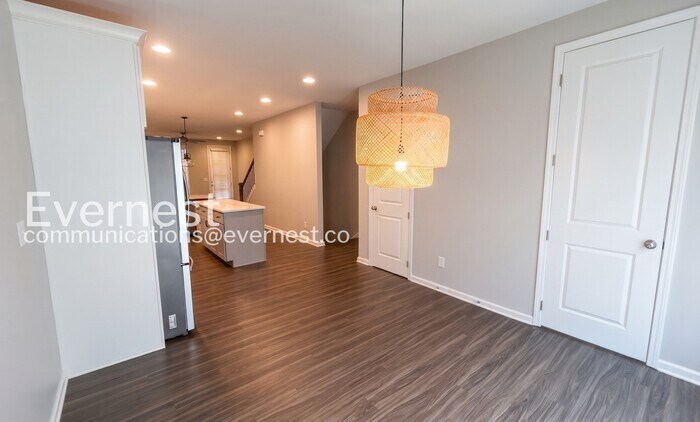 Building Photo - 764 Cady Way