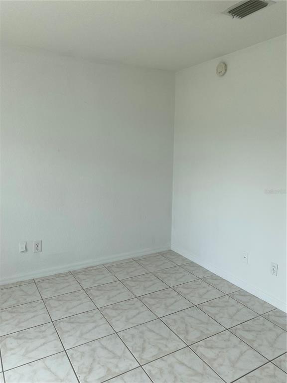 Building Photo - 15320 SW 43rd Avenue Rd