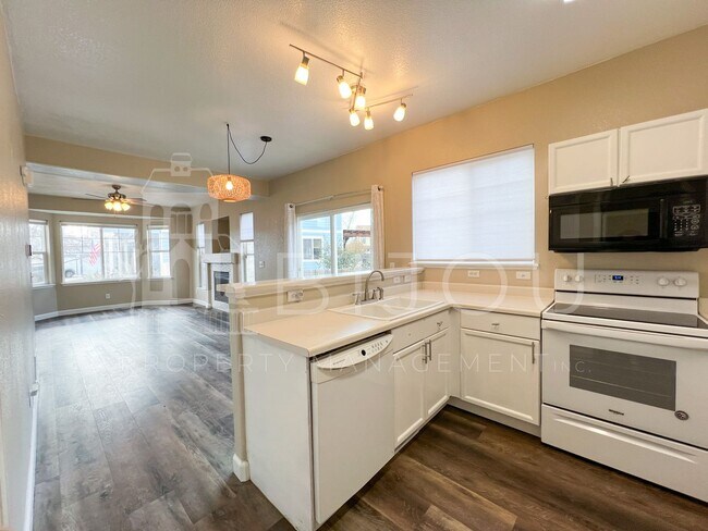 Building Photo - Fountain/Fort Carson Home