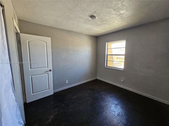 Building Photo - 2629 NW 60th Way