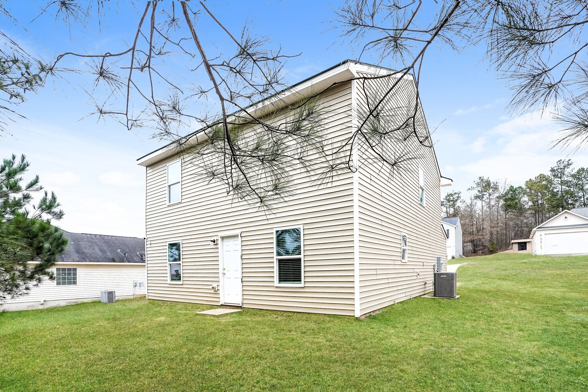 Building Photo - 940 Haley St