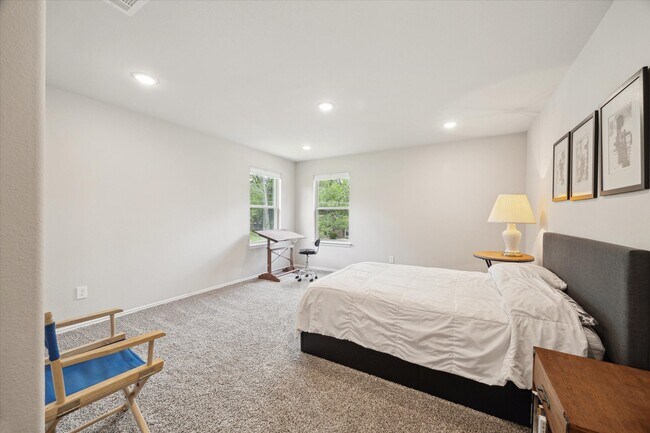Building Photo - 10897 Mockingbird Pl