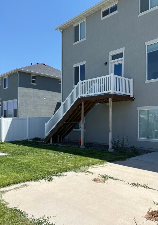 Building Photo - 2693 E Gambel Oaks Dr