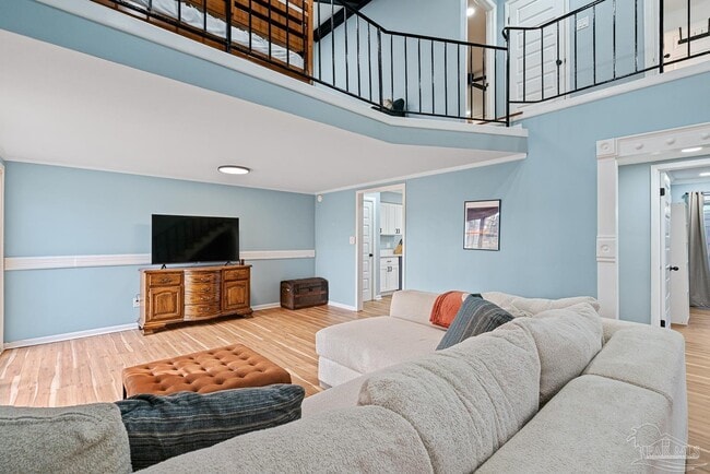 Building Photo - 4844 Huron Dr