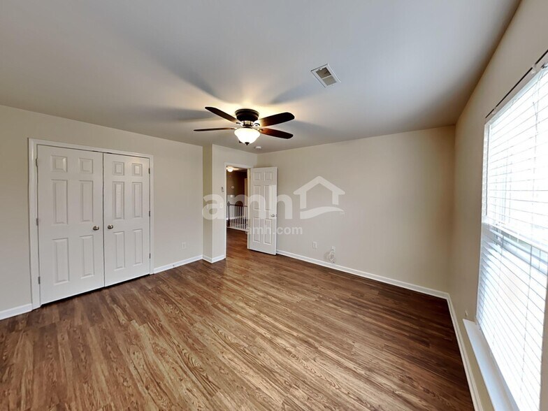 Building Photo - 1107 Stafford Dr