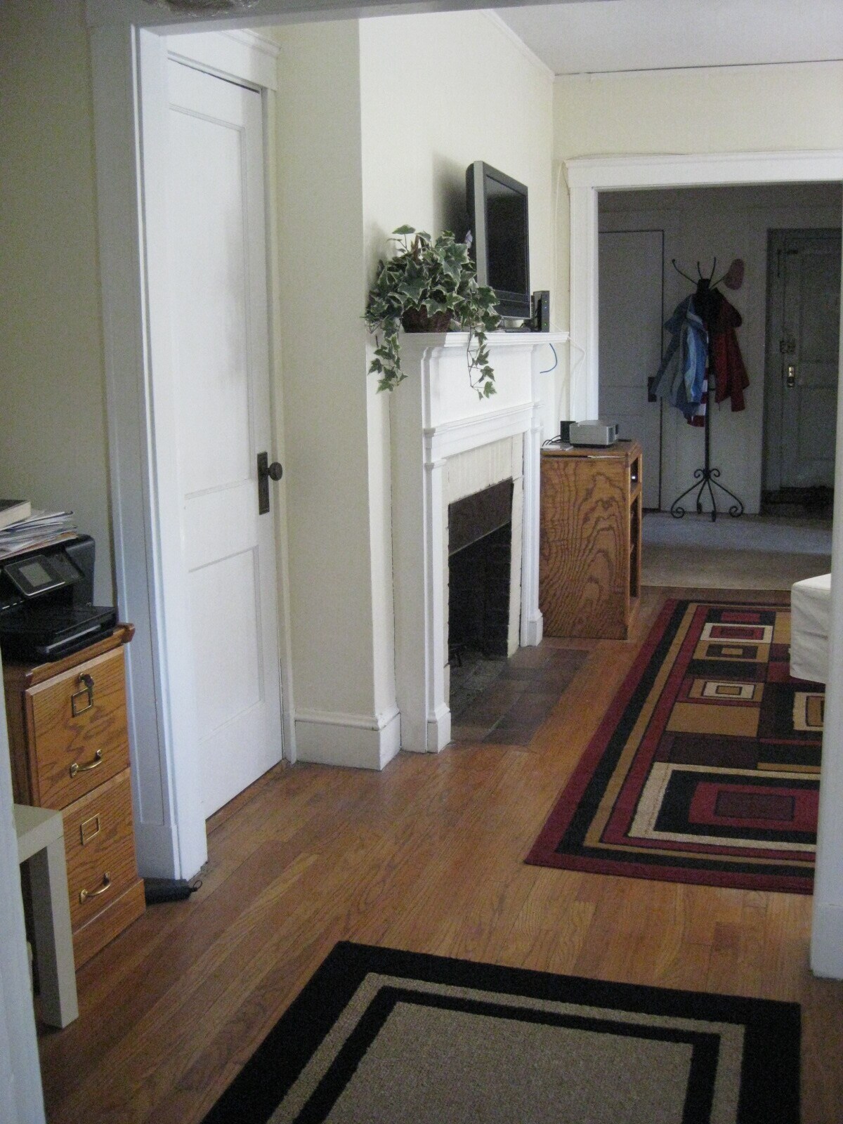 Building Photo - 52 Garden St