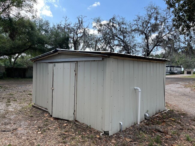 Building Photo - 12617 Palm Lake View