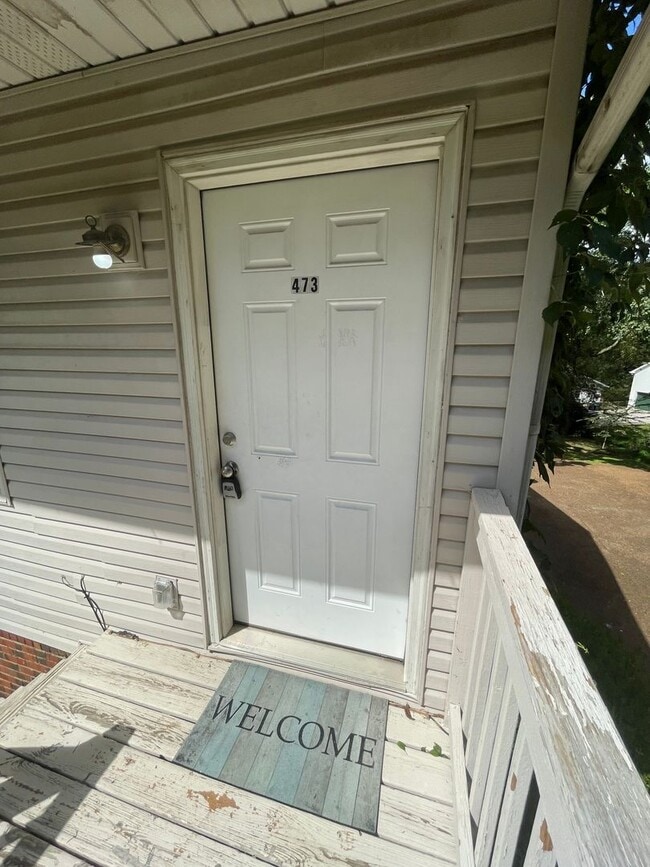 Building Photo - Fabulous 1BR Furnished Duplex