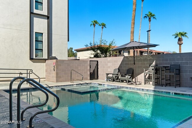 Building Photo - 1501 N Miller Rd