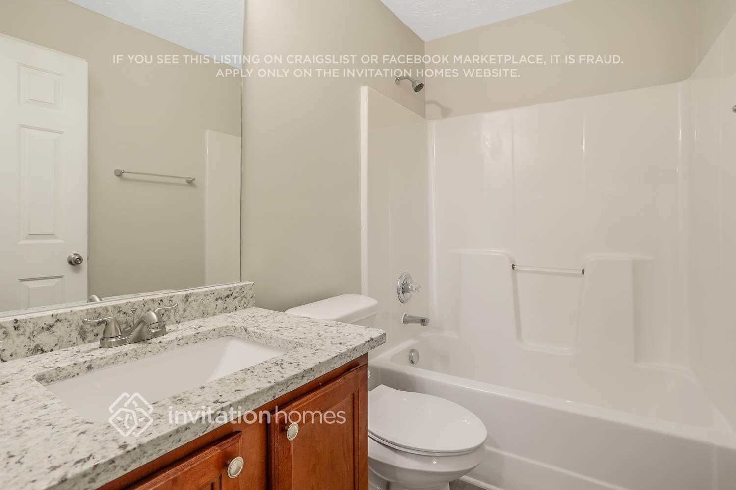 Building Photo - 76 Laurelton Cir