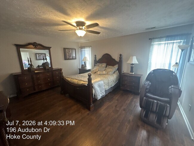 Building Photo - 196 Audubon Dr