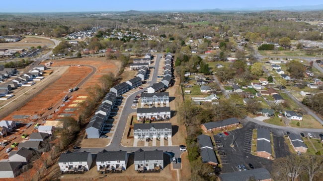 Building Photo - 121 Sligh Wy