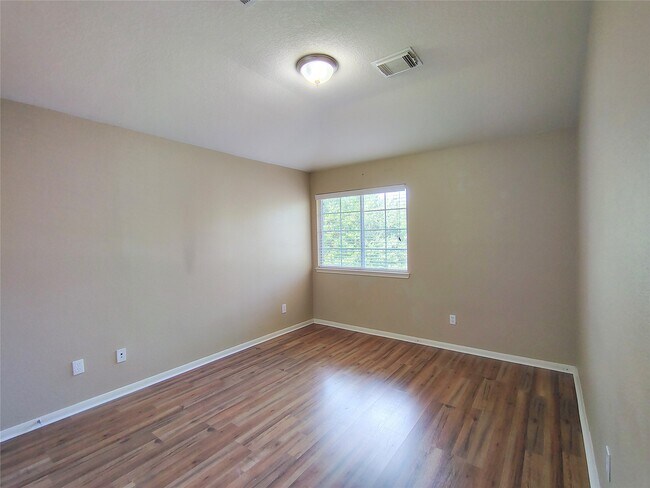 Building Photo - 6334 Richland Hills Dr