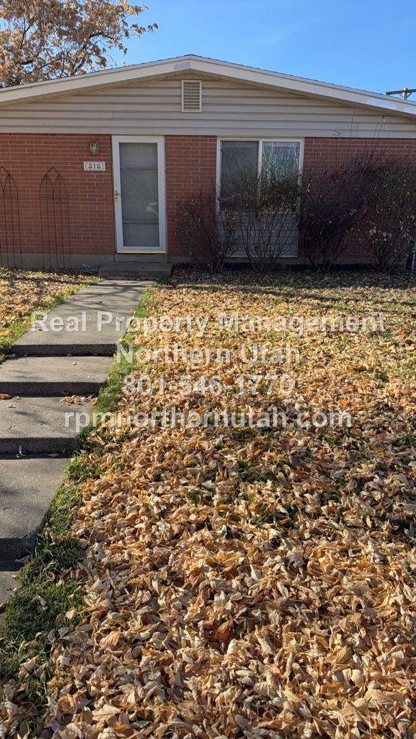 Primary Photo - 5 Bedroom 2 Bath Home In Kaysville Available!