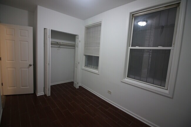 Building Photo - 1408 N Maplewood Ave