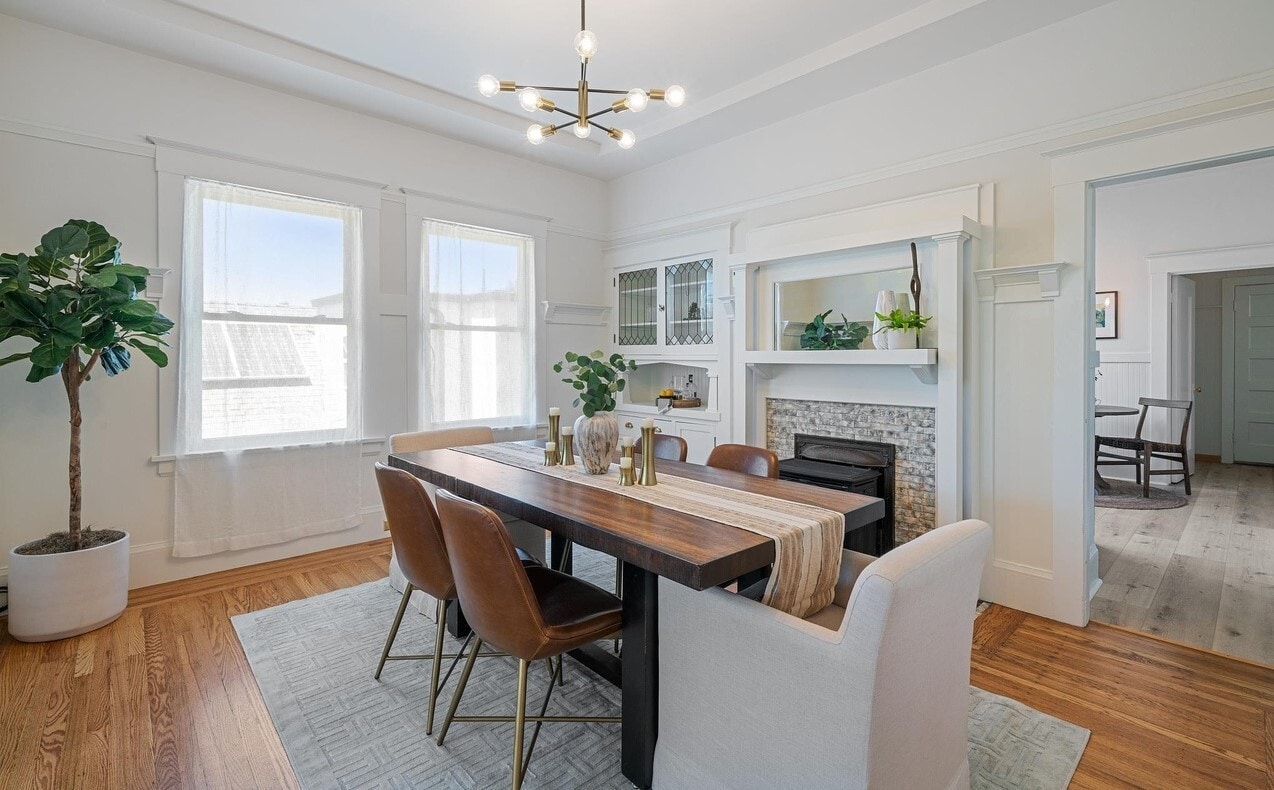 Building Photo - 684 Apgar St