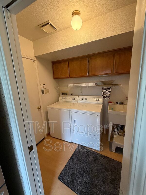 Building Photo - 2 Polvadera Ct