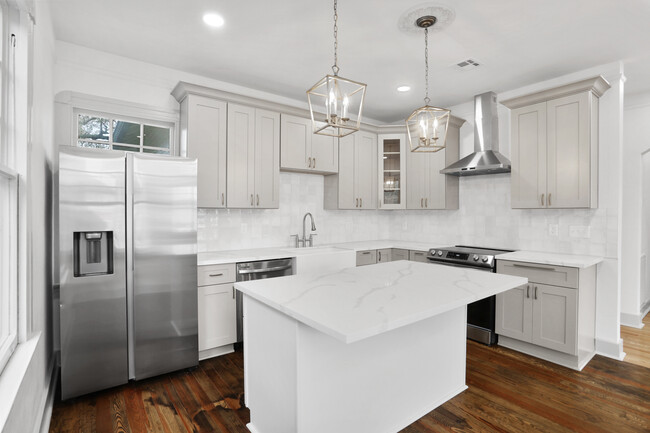 Kitchen with stainless appliances - 3801 Nashville Ave