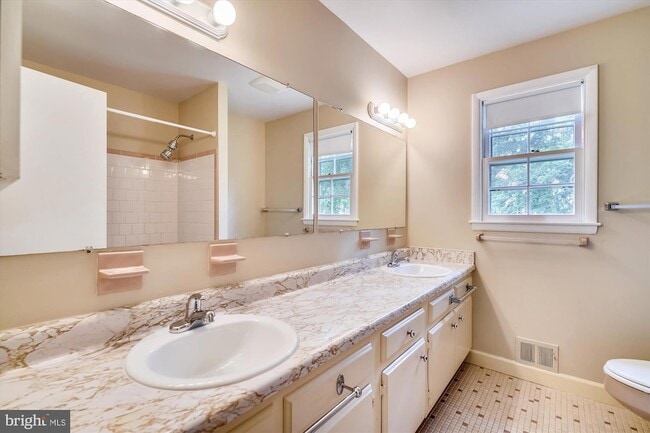 Building Photo - 11200 Powder Horn Dr