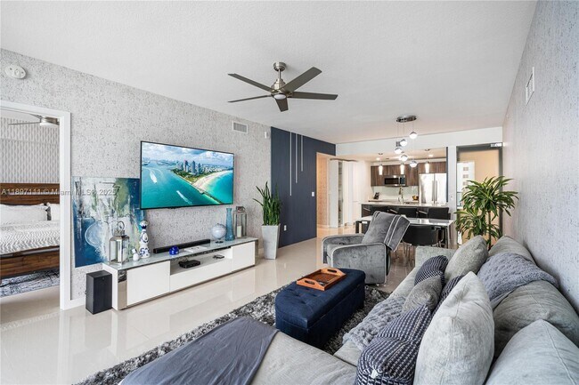 Building Photo - 488 NE 18th St