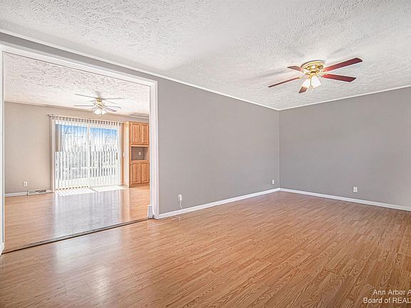 Building Photo - 3019 M-52