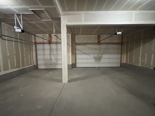 Building Photo - 3859 W Young Lucerne Cir
