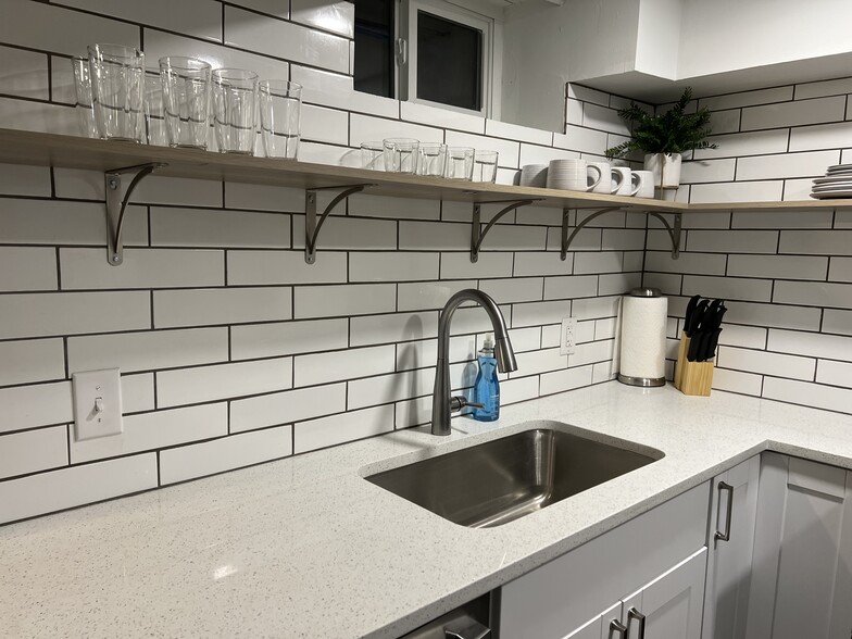 Building Photo - 132 W 1500 S