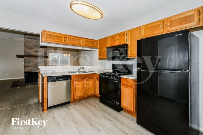 Building Photo - 18115 Brooknoll Dr