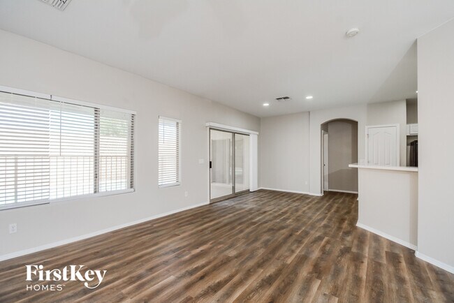 Building Photo - 3606 N 129th Ave