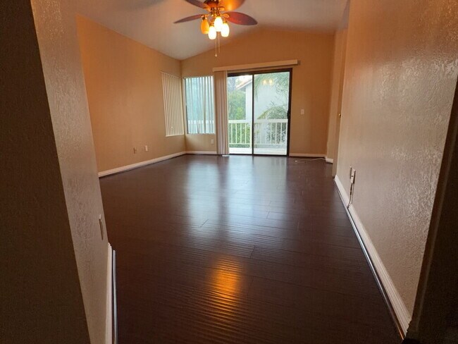 Building Photo - "Charming 4-Bedroom Oasis with 2 Full Bath...