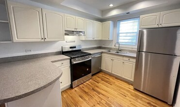 Building Photo - 2 bedroom in Chicago IL 60642