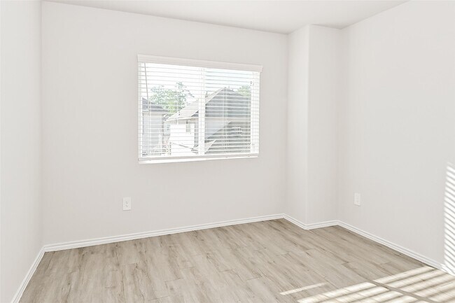 Building Photo - 5007 Giant Sequoia Way