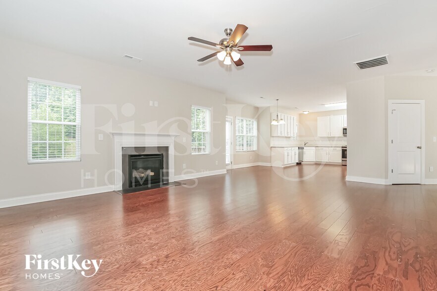 Building Photo - 6116 Bedstone Dr