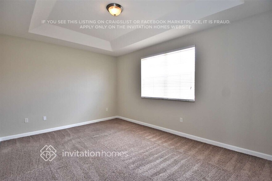 Building Photo - 8624 NW 112th Pl