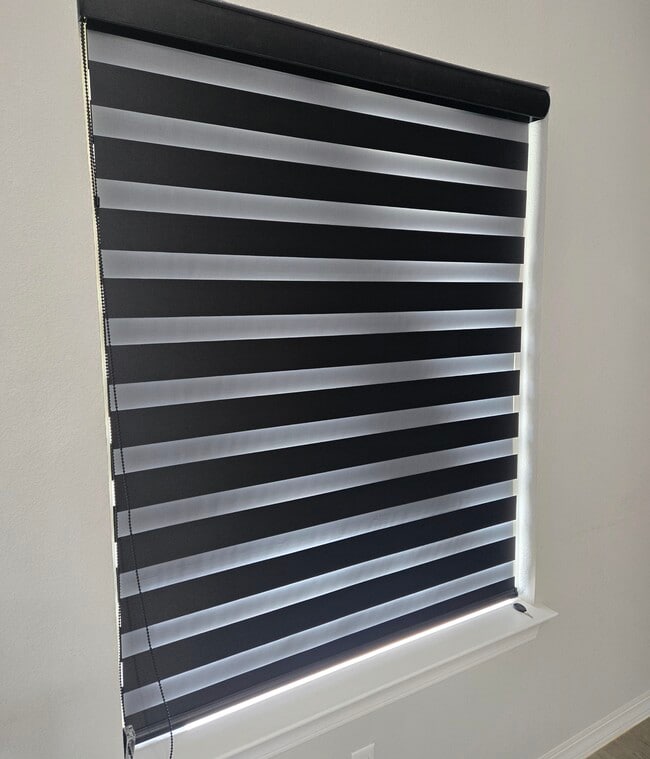 Building Photo - Mescal Bean