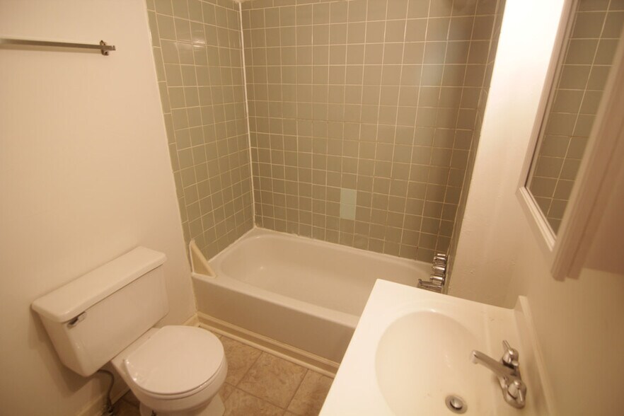 Building Photo - 314 S Trenton Ave