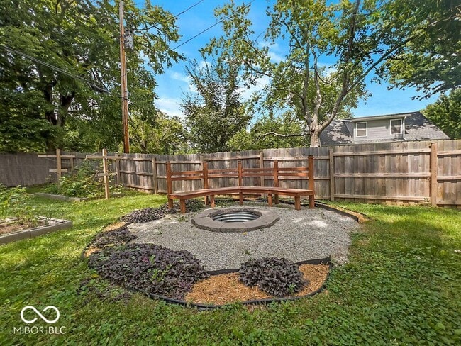 Building Photo - 2600 S Bryan St