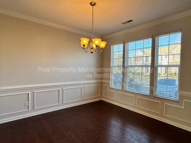 Building Photo - 826 Cupola Dr