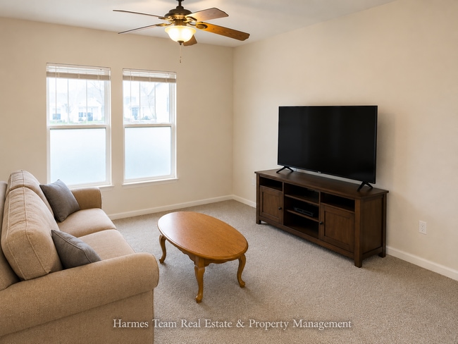 Building Photo - 3 Bed | 2.5 Bath Townhome In School District #2