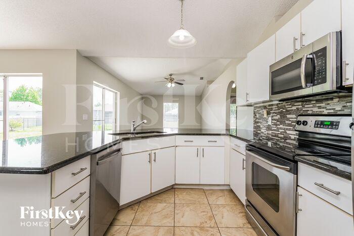 Building Photo - 817 Grantham Dr